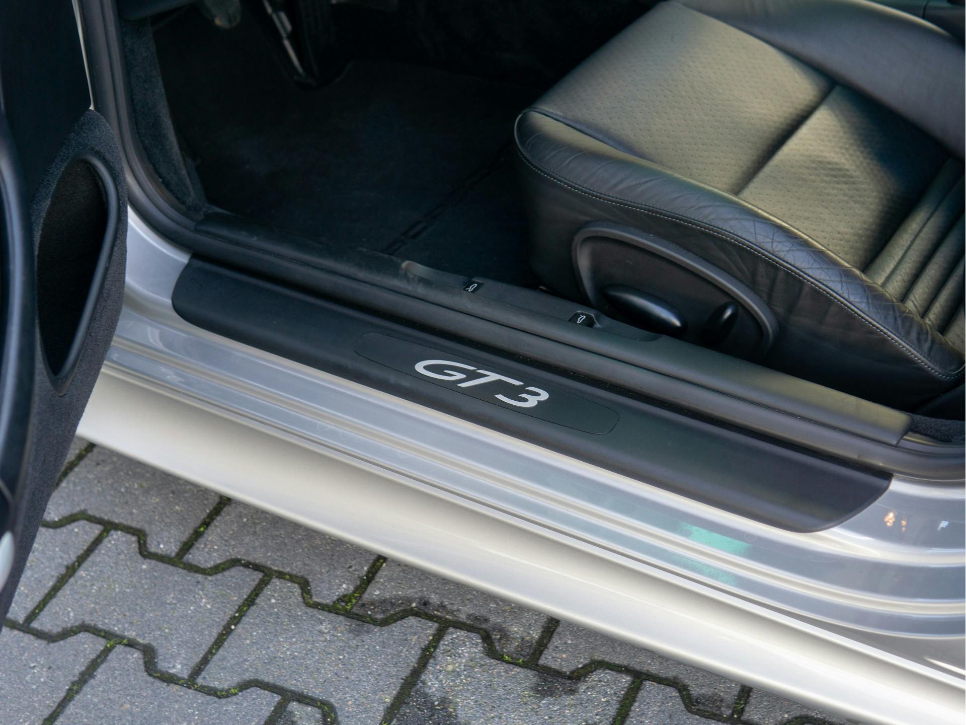 Porsche 911 3.6 Coupé GT3